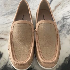 Men’s Tommy Bahamas slip on loafers